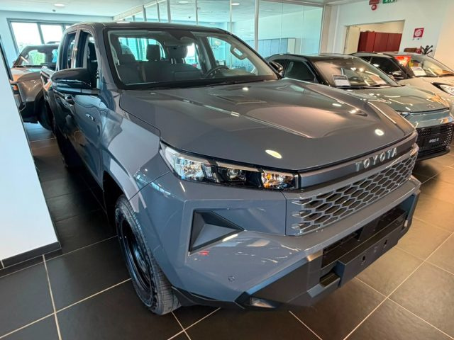 Toyota Hilux NG26 2.8 D-4D A/T 4WD 48V 4 porte Double Cab - foto 2 di 4