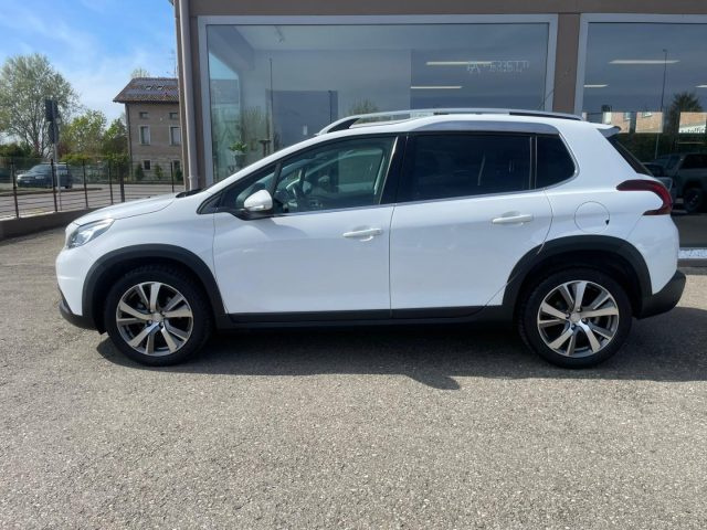 Peugeot 2008 BlueHDi 100cv Black Matt usato a SCANDIANO