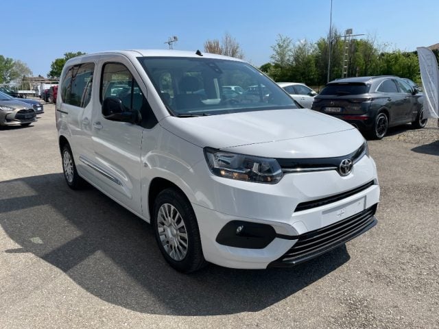 Toyota Proace City Verso 1.5D 100 CV S&S Short Lounge, in vendita a Scandiano (RE)