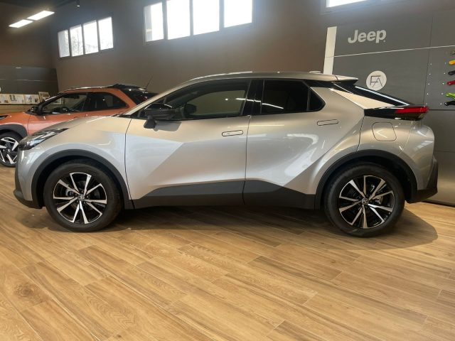 Toyota C-HR 1.8 HV Trend - foto 2 di 4