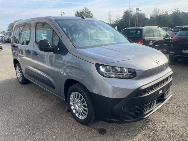 Toyota Proace City Verso 1.2 110 CV S&S Short Lounge - foto 4 di 4