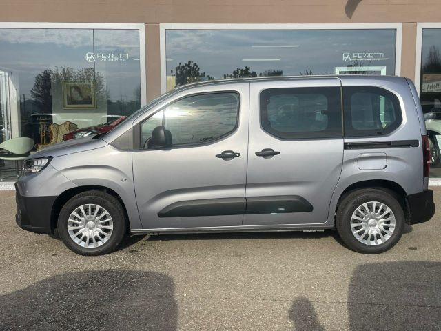 Toyota Proace City Verso 1.2 110 CV S&S Short Lounge nuovo a SCANDIANO