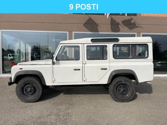 Land Rover Defender Defender 110 2.5 Td5 cat S.W. SE - foto 2 di 4