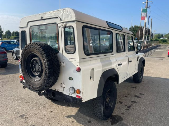 Land Rover Defender Defender 110 2.5 Td5 cat S.W. SE, del 2004, 180.000 km, in vendita a Scandiano (RE)