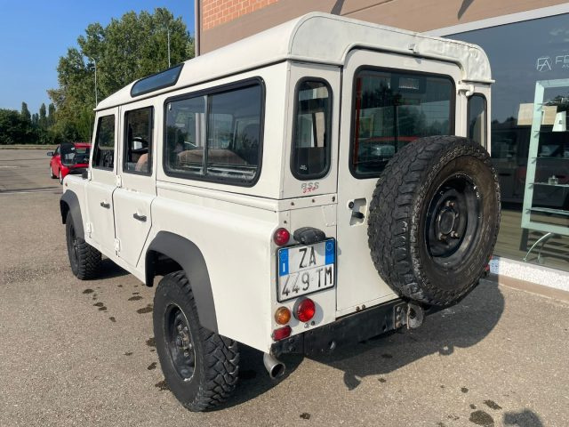 Land Rover Defender Defender 110 2.5 Td5 cat S.W. SE, del 2004, 180.000 km, in vendita a Scandiano (RE)