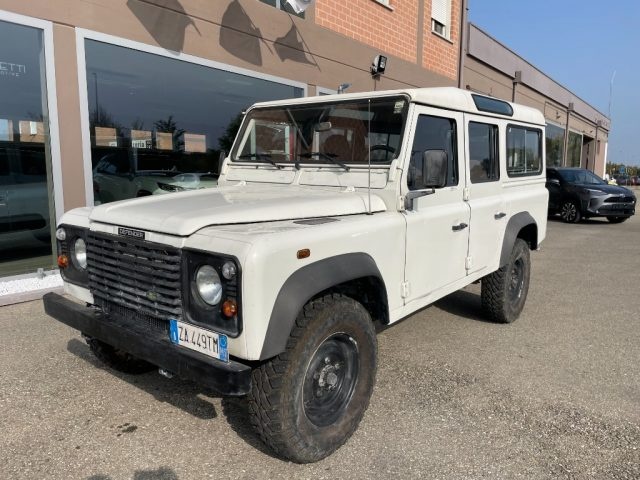 Land Rover Defender Defender 110 2.5 Td5 cat S.W. SE - foto 4 di 4