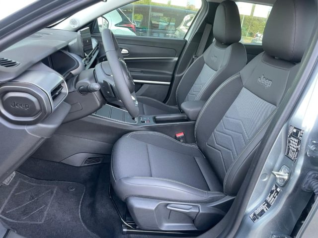 Jeep Avenger 1.2 Turbo 100 CV MHEV Altitude, del 2025, in vendita a Scandiano (RE)