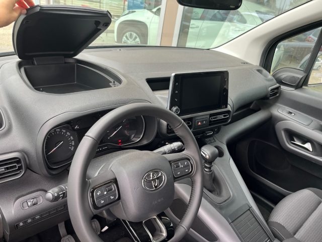Toyota Proace City Verso 1.5D 100 CV S&S Short Executive, in vendita a Scandiano (RE)
