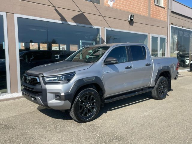 Toyota Hilux 2.8 D-4D A/T 4WD 48V 4 porte Double Cab Invincible - foto 3 di 4