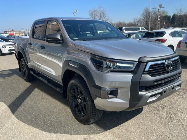Toyota Hilux 2.8 D-4D A/T 4WD 48V 4 porte Double Cab Invincible - foto 4 di 4