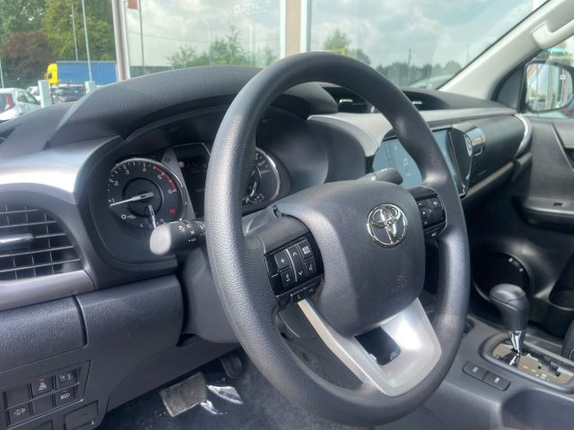 Toyota Hilux 2.4 D-4D A/T 4WD 4 porte Double Cab Comfort nuovo a SCANDIANO