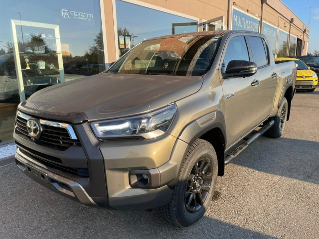 Toyota Hilux 2.8 D-4D A/T 4WD 48V 4 porte Double Cab Invincible - foto 2 di 4