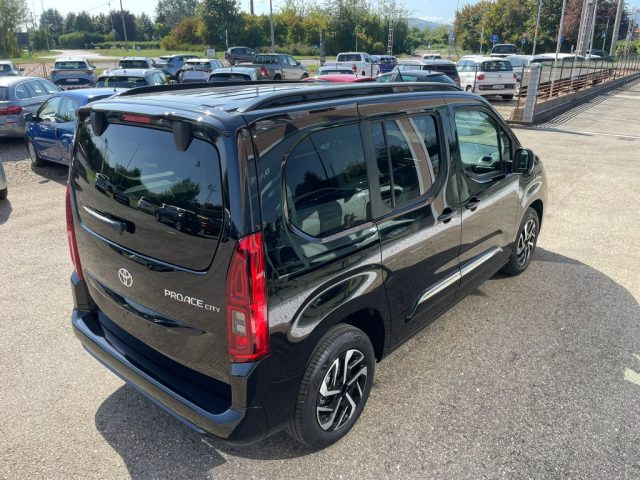 Toyota Proace City Verso 1.5D 100 CV S&S L1 Executive, in vendita a Scandiano (RE)