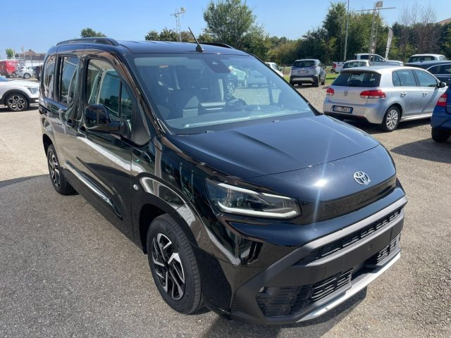Toyota Proace City Verso 1.5D 100 CV S&S L1 Executive nuovo a SCANDIANO