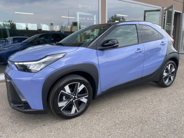 Toyota Aygo X 1.5 Hybrid 115 CV 5 porte Icon - foto 3 di 4