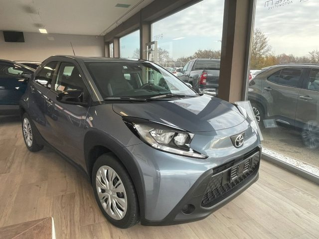 Toyota Aygo X 1.0 VVT-i 72 CV 5 porte Active CVT - foto 1 di 4