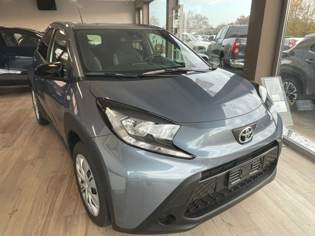 Toyota Aygo X 1.0 VVT-i 72 CV 5 porte Active CVT - foto 2 di 4