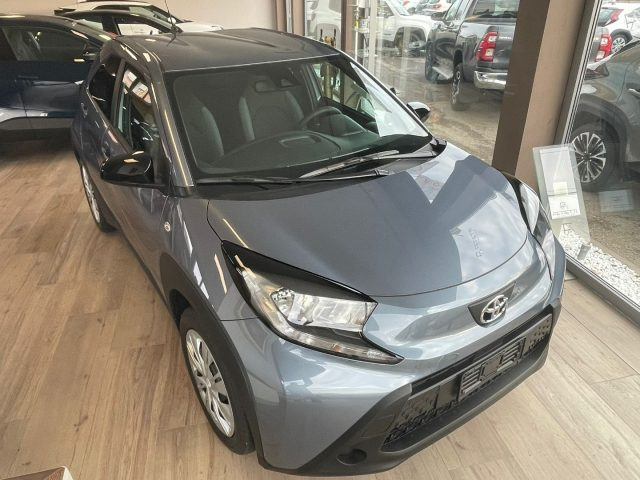 Toyota Aygo X 1.0 VVT-i 72 CV 5 porte Active CVT - foto 4 di 4