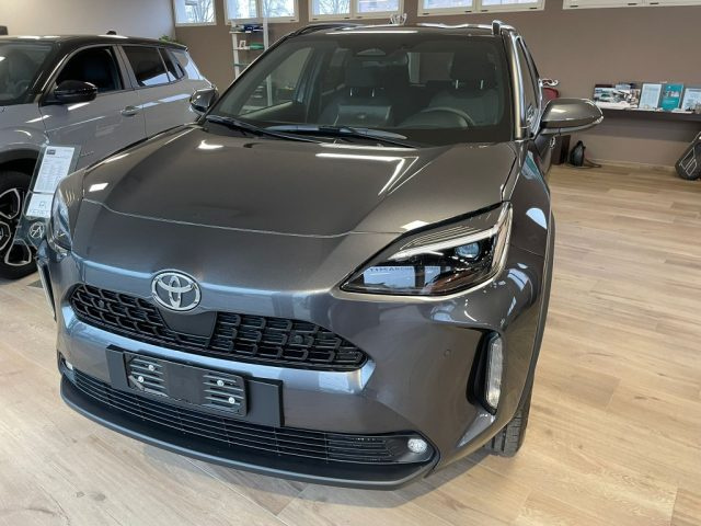 Toyota Yaris Cross 1.5 Hybrid 130 CV 5p.E-CVT AWD-i Trend - foto 3 di 4