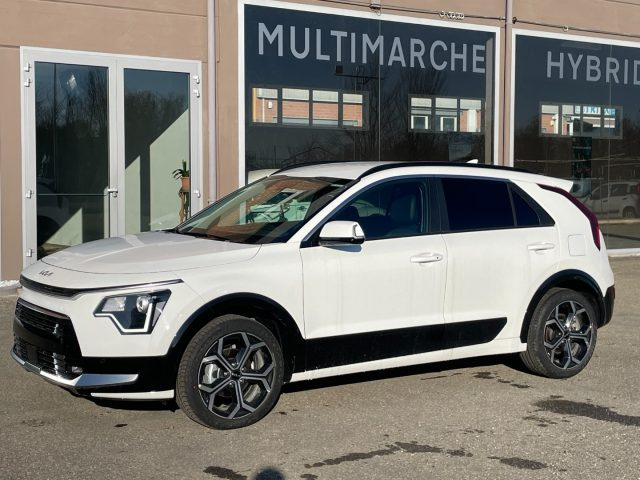 Kia Niro Tri-Fuel 1.6 GDi DCT HEV GPL Business - foto 2 di 4