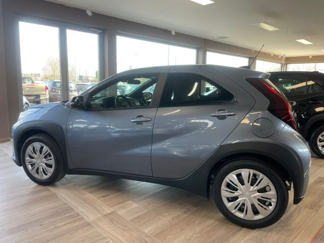 Toyota Aygo X 1.5 Hybrid 115 CV 5 porte - foto 3 di 4