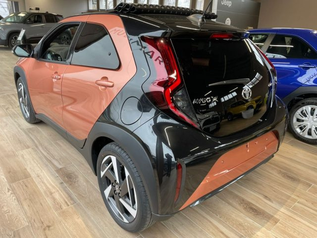 Toyota Aygo X 1.5 Hybrid 115 CV 5 porte Premium - foto 4 di 4