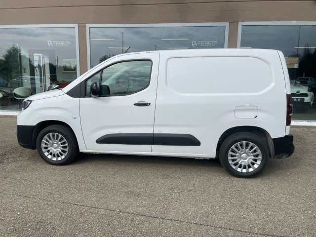 Toyota Proace City 1.2 110 CV S&S PC 4p. Active - foto 2 di 4