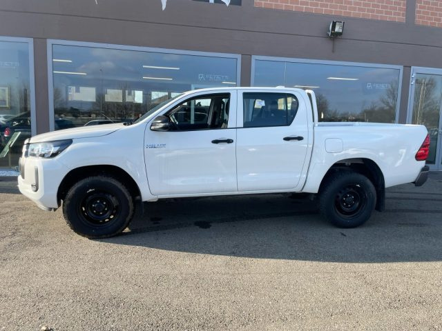 Toyota Hilux 2.8 D-4D 4WD 4 porte Double Cab Comfort nuovo a SCANDIANO