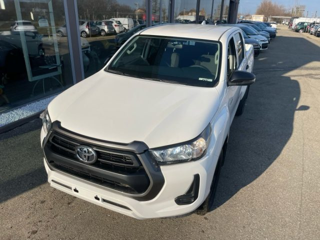 Toyota Hilux 2.8 D-4D 4WD 4 porte Double Cab Comfort nuovo a SCANDIANO