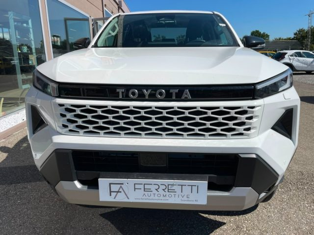 Toyota Hilux 2.8 d-4d 48V double cab Icon auto nuovo a SCANDIANO