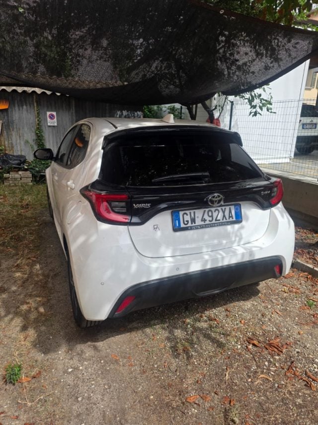 Toyota Yaris 1.5 Hybrid 5 porte Trend - foto 2 di 4