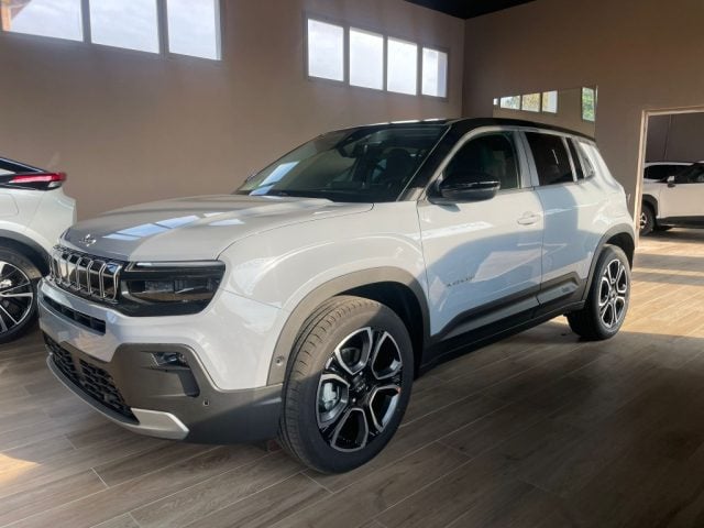 Jeep Avenger 1.2 Turbo 100 CV Summit, del 2026, in vendita a Scandiano (RE)