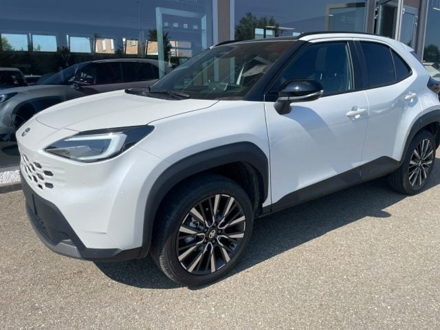 Toyota Yaris Cross 1.5h Premium fwd 130cv e-cvt - foto 3 di 4