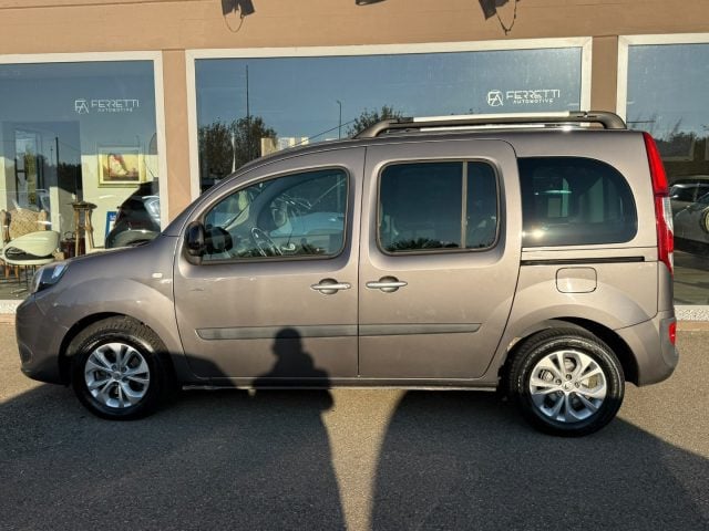 Renault Kangoo 1.5 dCi 90CV 5 porte Stop & Start Limited, del 2017, 163.000 km, in vendita a Scandiano (RE)