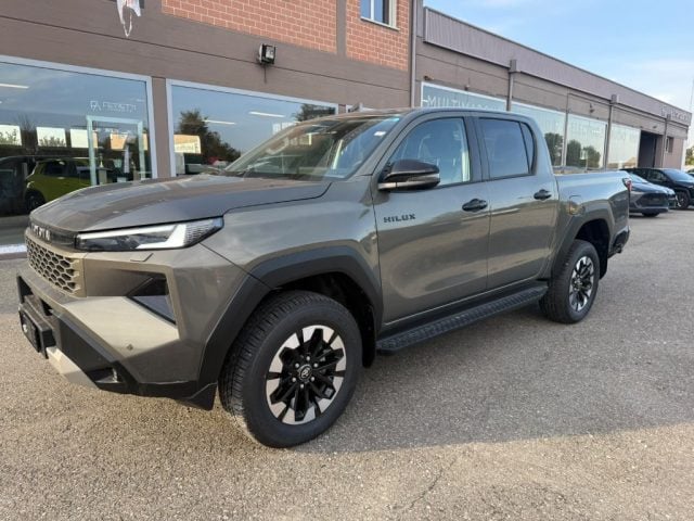Toyota Hilux 2.8 d-4d 48V double cab Premium auto, in vendita a Scandiano (RE)