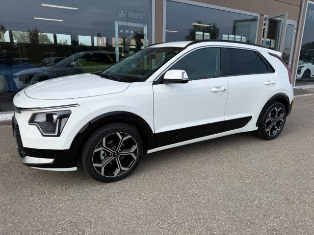 Kia Niro Tri-Fuel 1.6 GDi DCT HEV GPL Style - foto 2 di 4