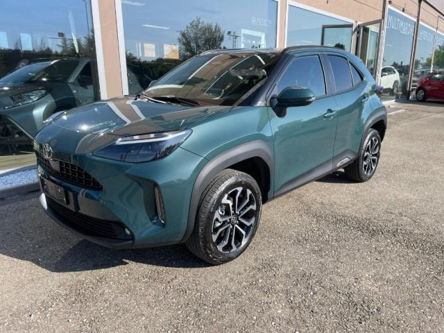 Toyota Yaris Cross 1.5H (130 CV) Trend E-CVT - foto 2 di 4