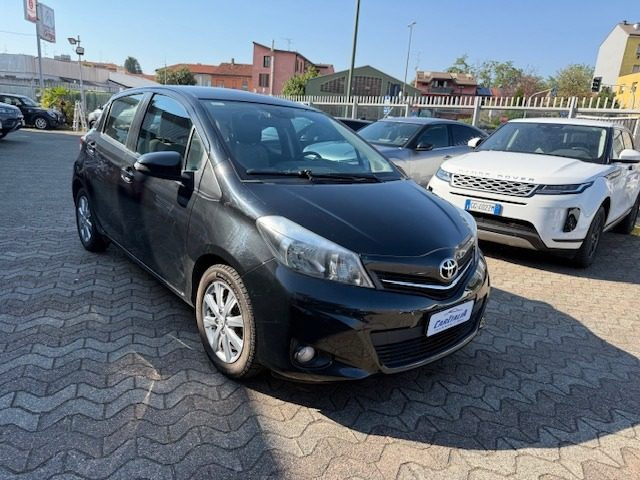 Toyota Yaris 1.3 5 porte Active usato a MILANO