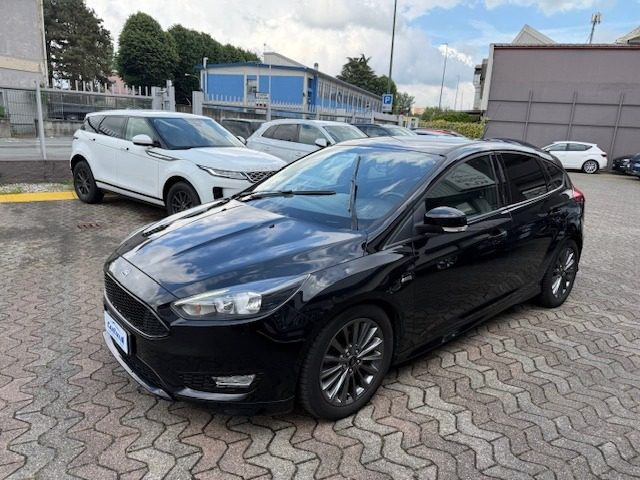 Ford Focus 1.0 EcoBoost 125 CV Start&Stop ST Line, del 2016, 94.000 km, in vendita a Milano (MI)