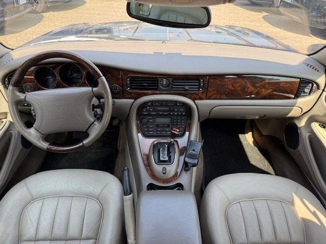 Jaguar XJ 4.0 cat Executive - foto 4 di 4