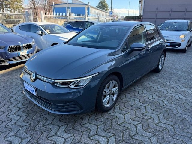 Volkswagen Golf 1.5 eTSI 130 CV EVO ACT DSG Life usato a MILANO