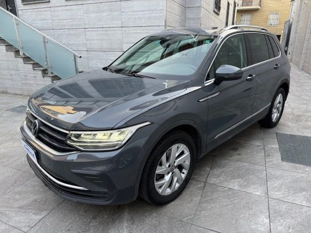 Volkswagen Tiguan 2.0 TDI 150 CV SCR DSG 4MOTION Life usato a MILANO