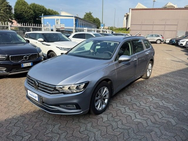 Volkswagen Passat Variant 2.0 TDI SCR 122 CV EVO DSG Business usato a MILANO