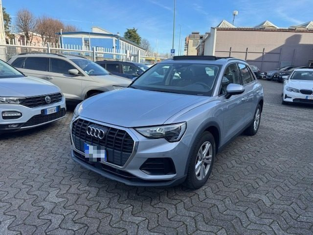 Audi Q3 2.0 TDI 150 CV S tronic Business TETTO APRIBILE usato a MILANO