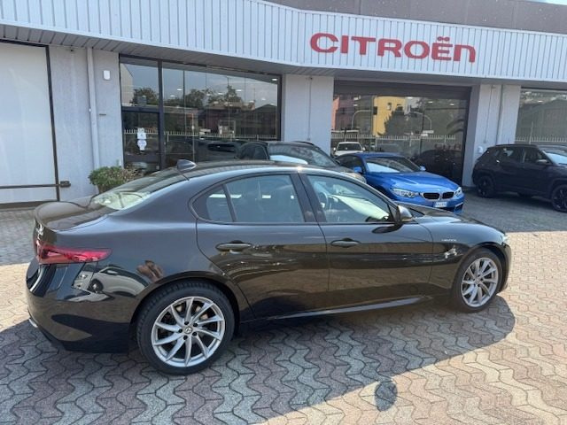 Alfa Romeo Giulia 2.2 Turbodiesel 210 CV AT8 AWD Q4 Veloce - foto 4 di 4