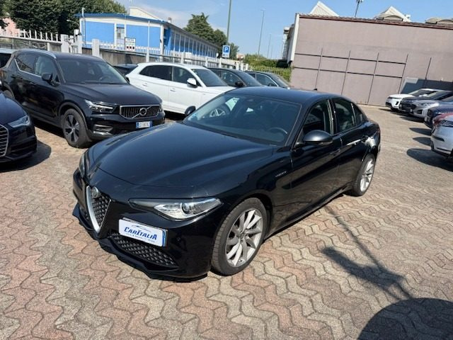 Alfa Romeo Giulia 2.2 Turbodiesel 210 CV AT8 AWD Q4 Veloce usato a MILANO