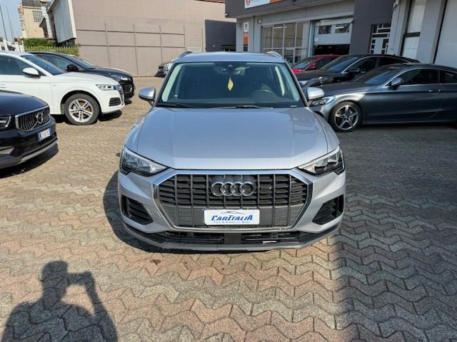 Audi Q3 45 TFSI e S tronic phev - foto 2 di 4