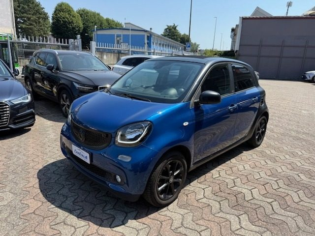 smart forFour 70 1.0 twinamic Passion TETTO APRIBILE usato a MILANO