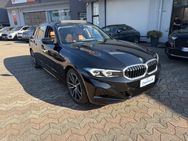 BMW 320 d 48V Touring LUXURY TETTO APRIBILE - foto 3 di 4