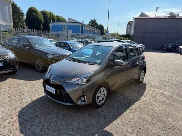 Toyota Yaris 1.5 Hybrid 5 porte Business usato a MILANO